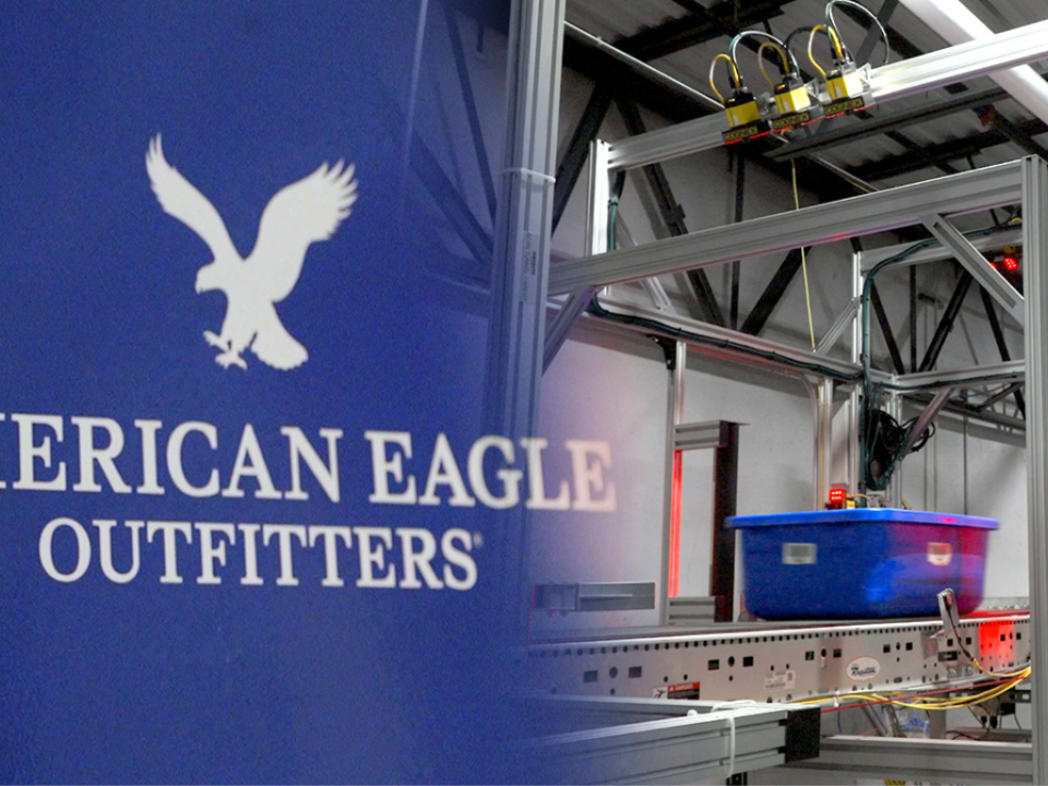 Logotipo da American Eagle Outfitters sobreposto a uma esteira de automação logística com um container azul, ilustrando o centro de distribuição.