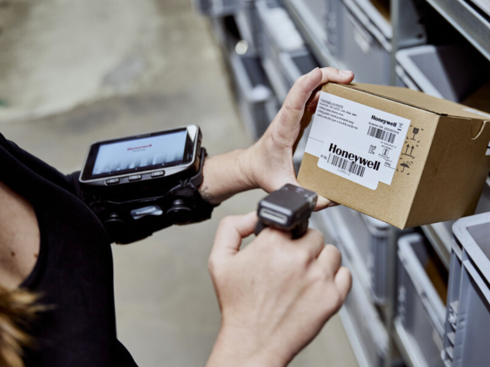 RFID e IOT | TRANSFORMAÇÃO EM ARMAZÉNS INTELIGENTES